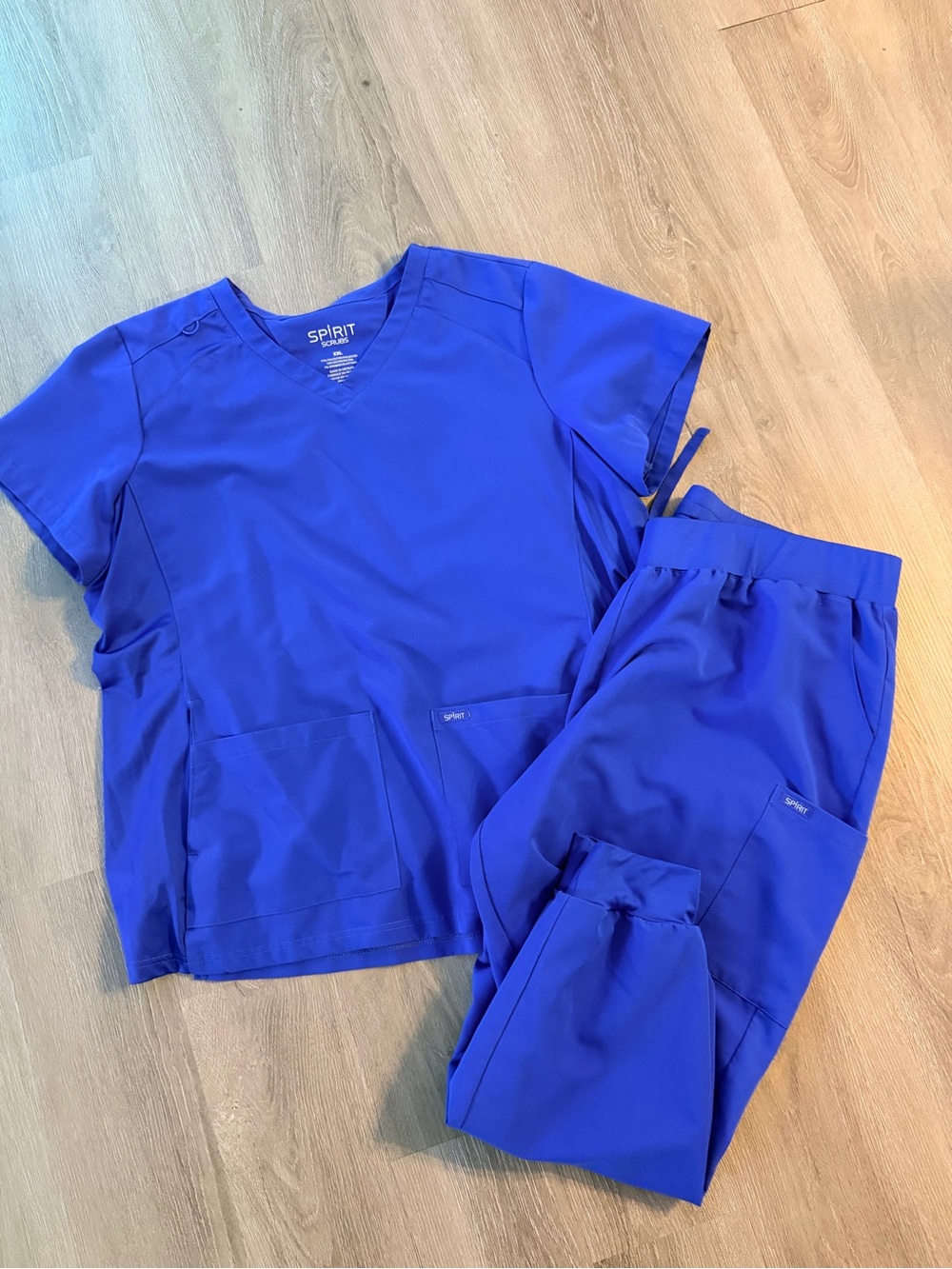 Spirit Royal Blue Women's Scrub Top & Jogger Pants Set - Picture 1 of 5